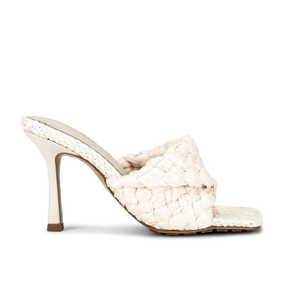 Alias Mae Lennon Mule Sandal in Bone, Size 37